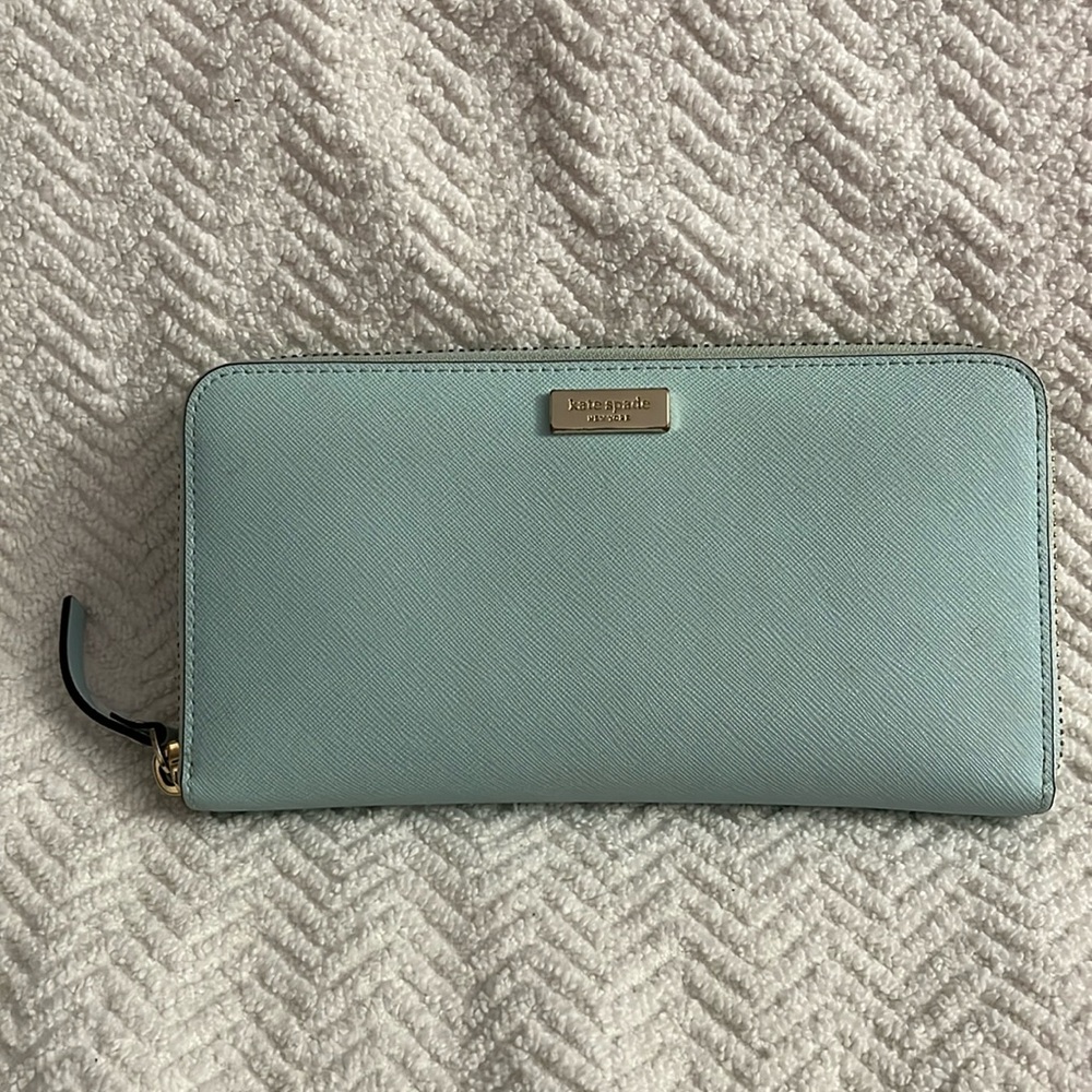 Kate Spade wallet mint green zipper pull 3 compartment coin pouch wi zipper